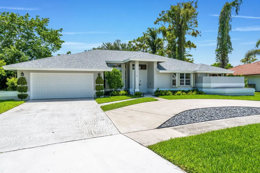 1738 Lindsey Court Wellington FL 33414