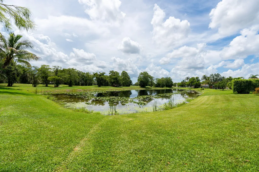 1738 Lindsey Court Wellington FL 33414