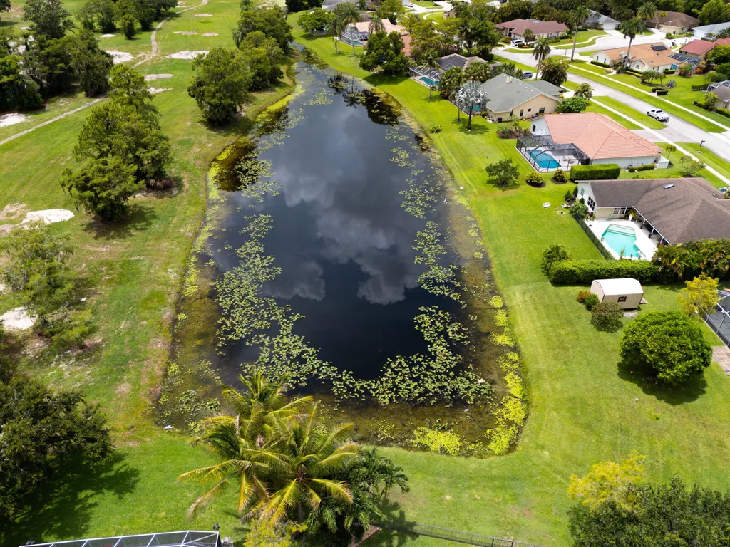 1738 Lindsey Court Wellington FL 33414