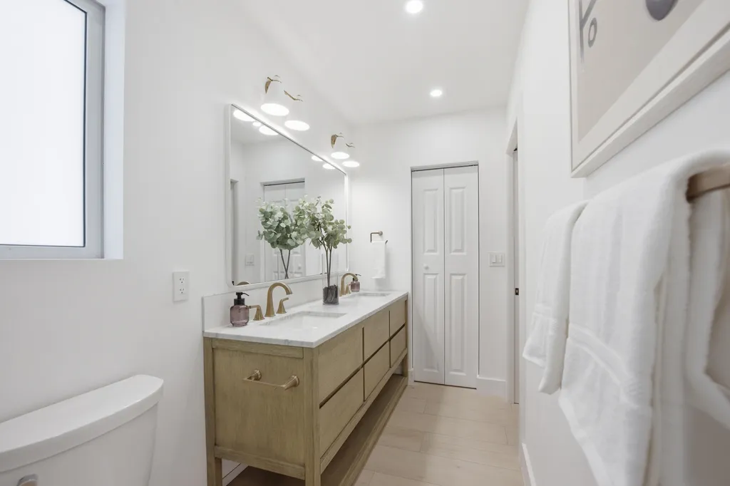 5621 NE 16th Avenue Fort Lauderdale FL 33334