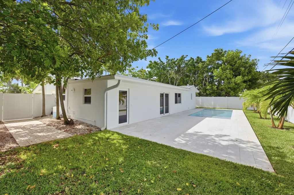 5621 NE 16th Avenue Fort Lauderdale FL 33334