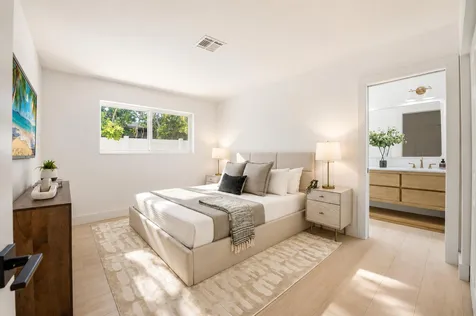 5621 NE 16th Avenue Fort Lauderdale FL 33334
