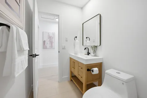 5621 NE 16th Avenue Fort Lauderdale FL 33334