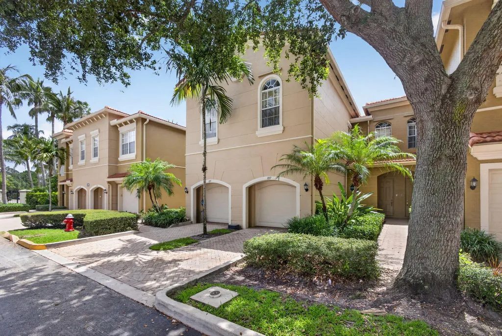 4991 Bonsai Circle Palm Beach Gardens FL 33418