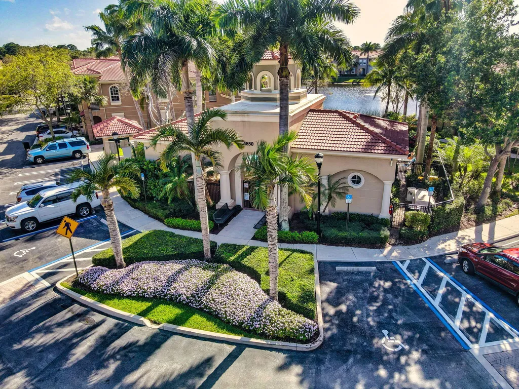 4991 Bonsai Circle Palm Beach Gardens FL 33418