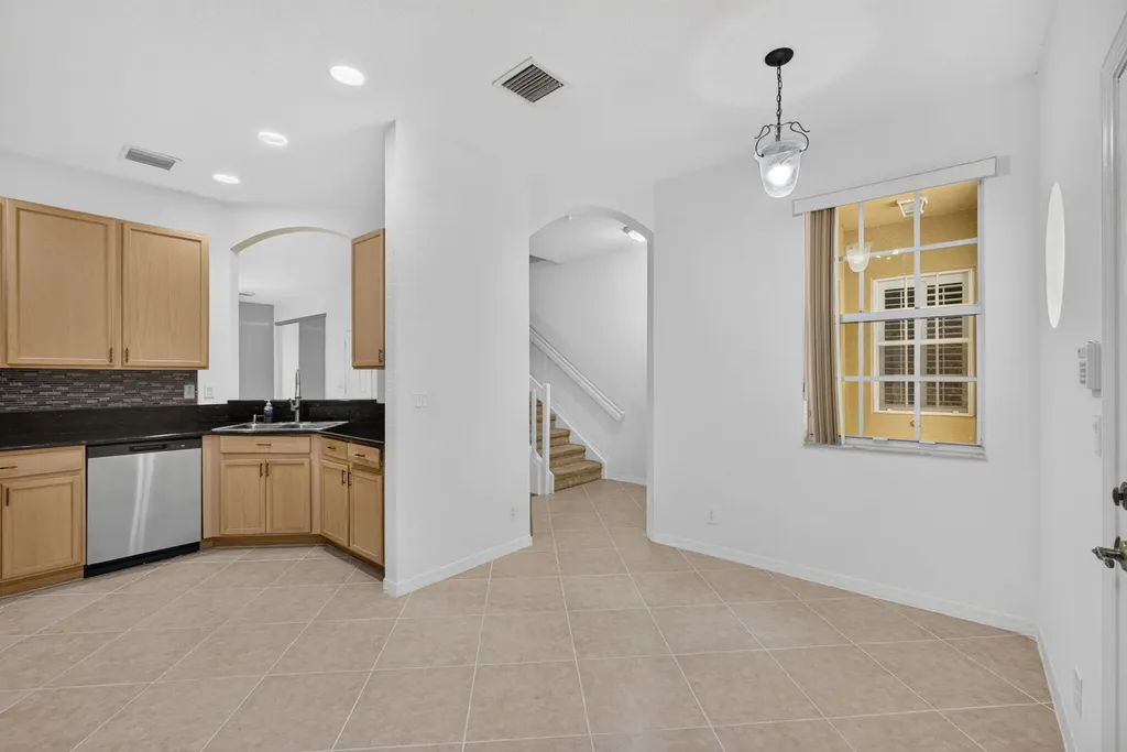 4991 Bonsai Circle Palm Beach Gardens FL 33418