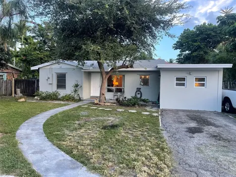 904 SE 12th Street Fort Lauderdale FL 33316