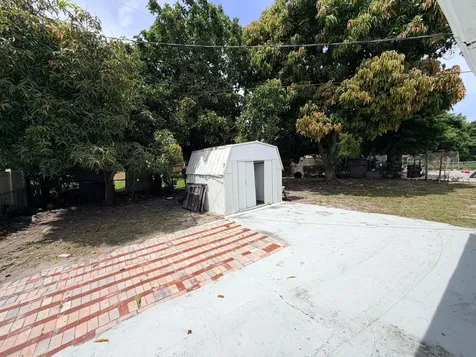 2033 Longwood Road West Palm Beach FL 33409