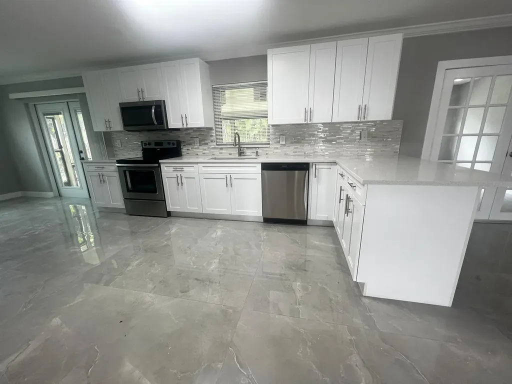 4585 Betelnut Street Boca Raton FL 33428