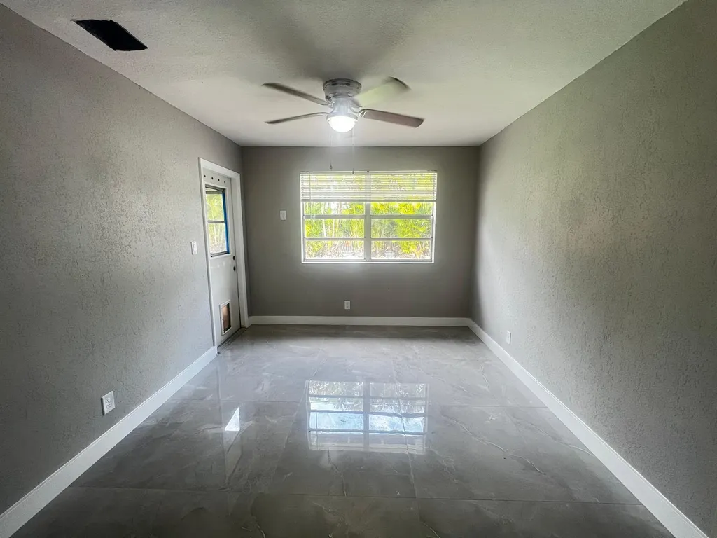 4585 Betelnut Street Boca Raton FL 33428
