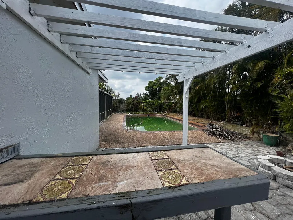 4585 Betelnut Street Boca Raton FL 33428