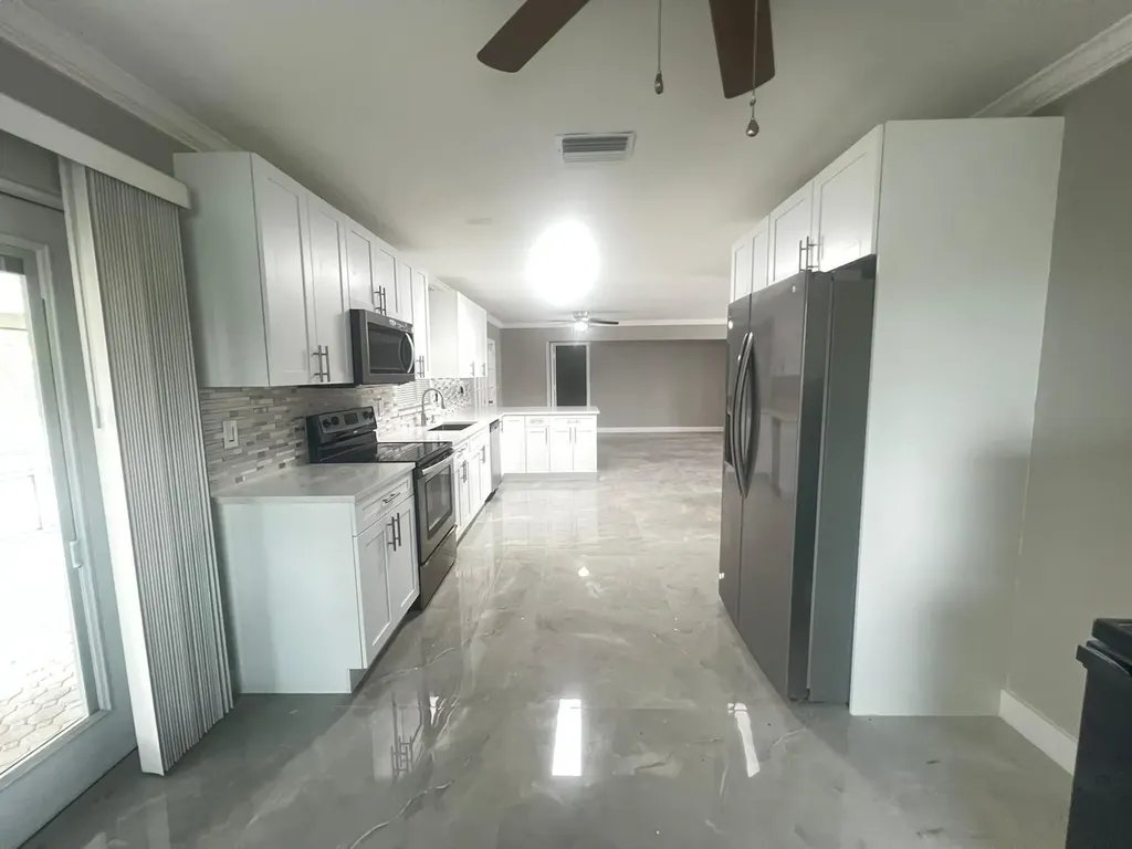 4585 Betelnut Street Boca Raton FL 33428