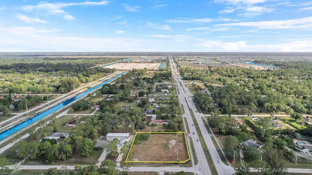 16705 E Lancashire Drive E Loxahatchee FL 33470