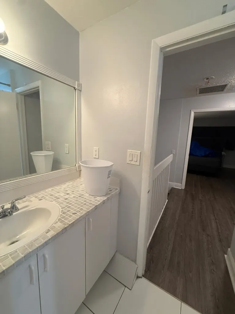 4121 NE 21st Terrace Lighthouse Point FL 33064
