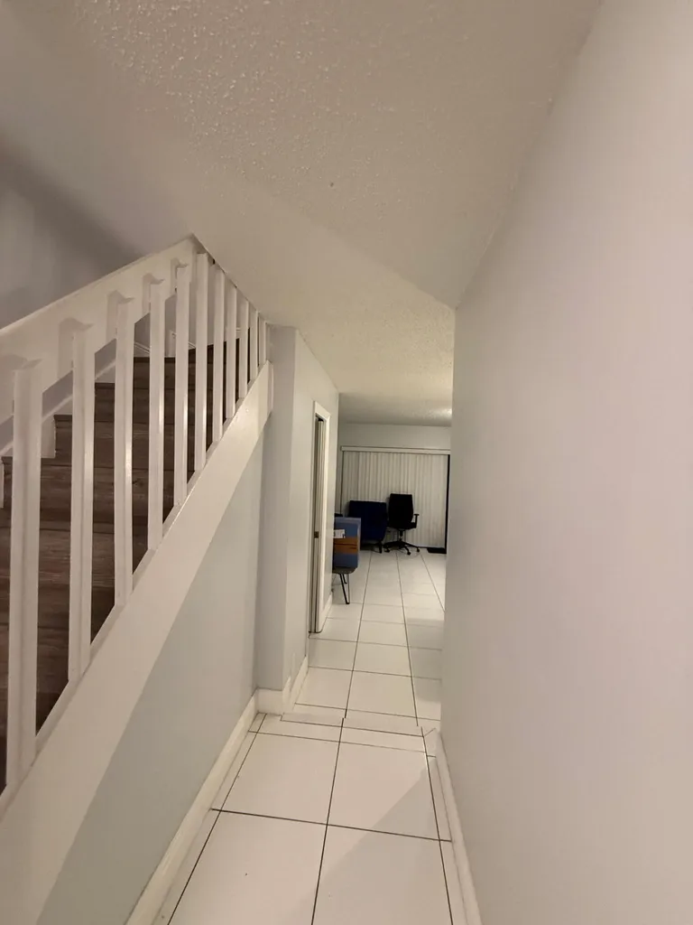 4121 NE 21st Terrace Lighthouse Point FL 33064