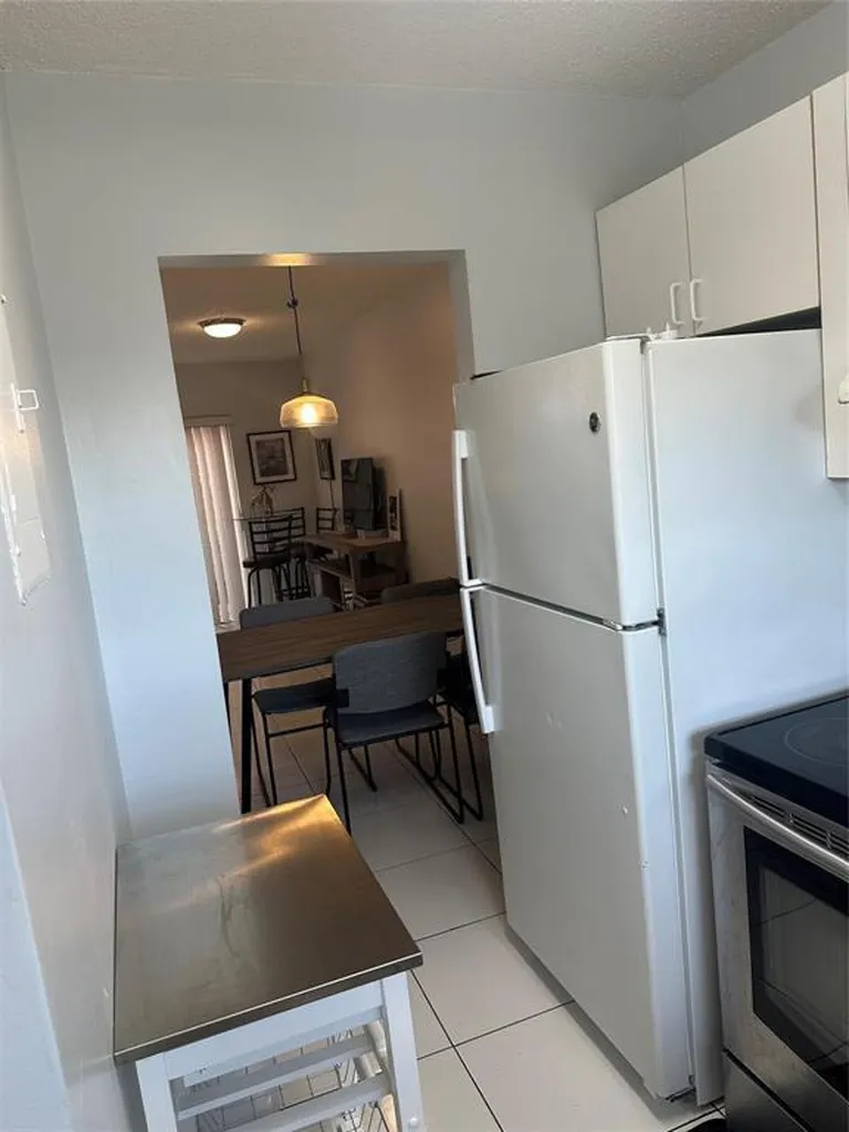 4121 NE 21st Terrace Lighthouse Point FL 33064