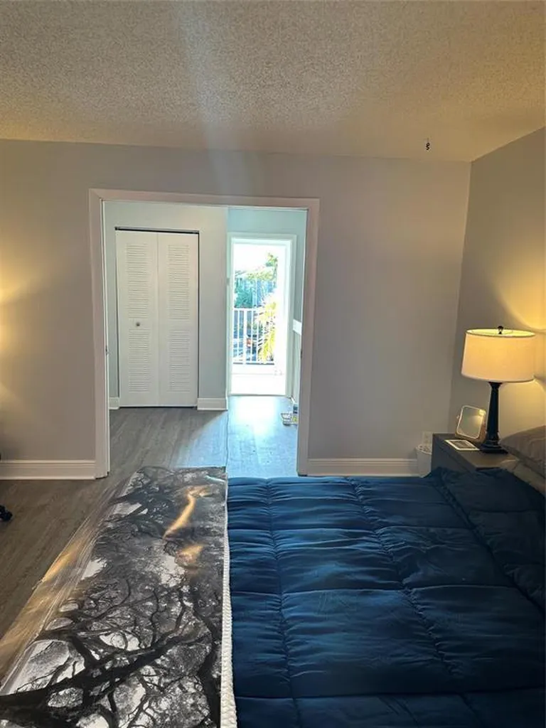 4121 NE 21st Terrace Lighthouse Point FL 33064