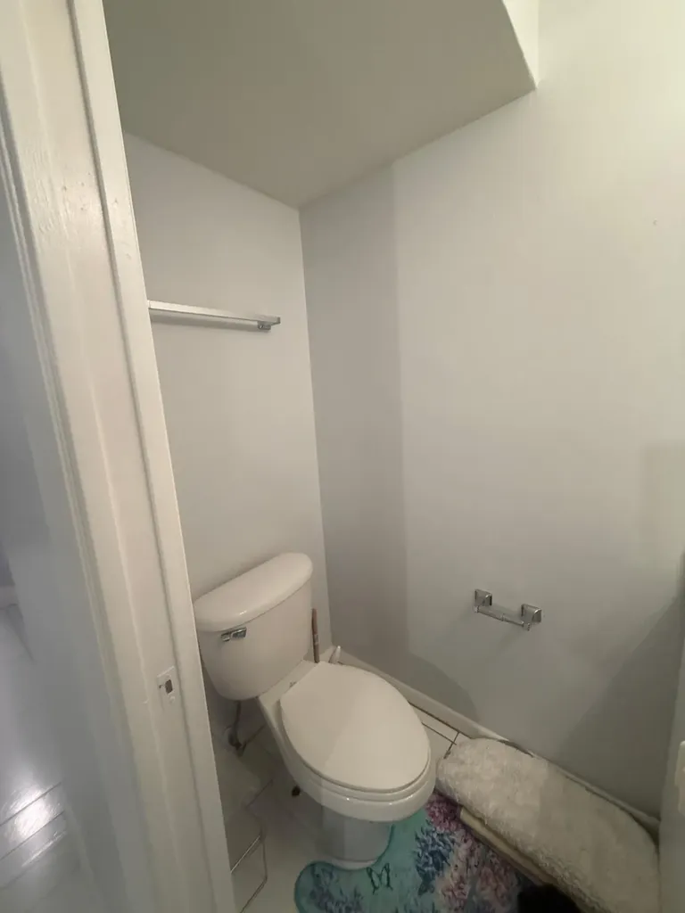 4121 NE 21st Terrace Lighthouse Point FL 33064