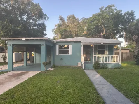 812 Texas Court Fort Pierce FL 34950