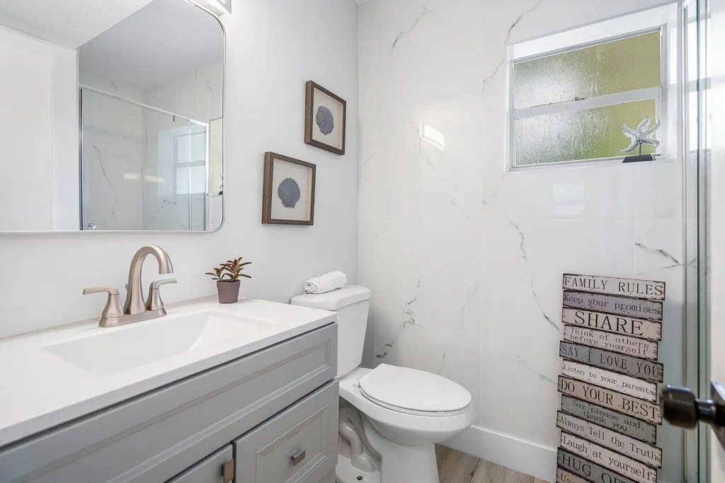 233 Lake Terrace Delray Beach FL 33444
