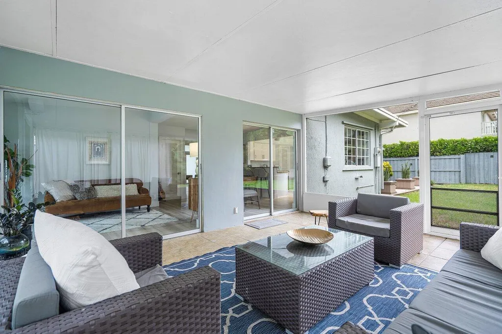 233 Lake Terrace Delray Beach FL 33444