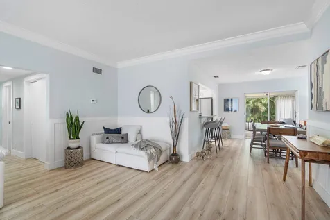 233 Lake Terrace Delray Beach FL 33444