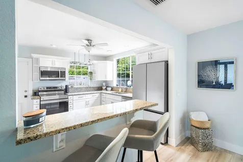 233 Lake Terrace Delray Beach FL 33444