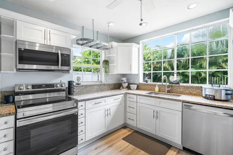 233 Lake Terrace Delray Beach FL 33444
