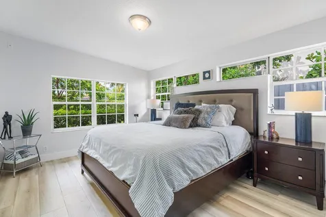 233 Lake Terrace Delray Beach FL 33444