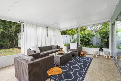233 Lake Terrace Delray Beach FL 33444
