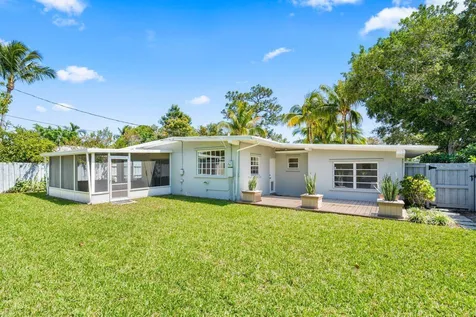 233 Lake Terrace Delray Beach FL 33444