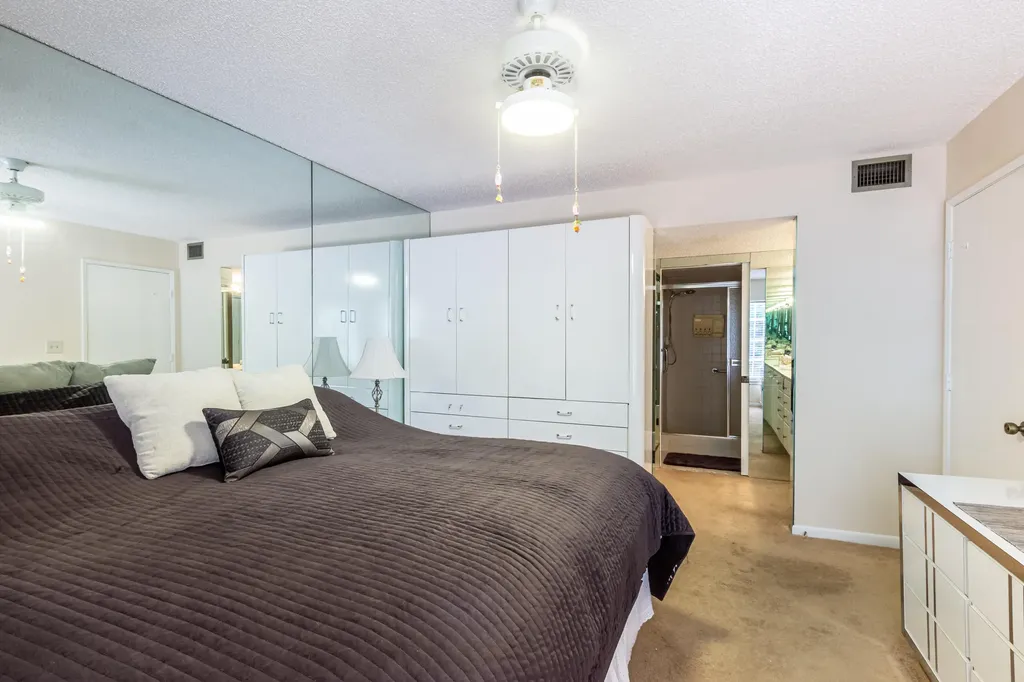 9185 Flynn Circle Boca Raton FL 33496