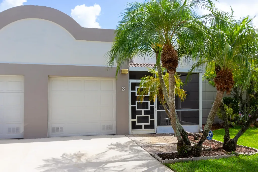 9185 Flynn Circle Boca Raton FL 33496
