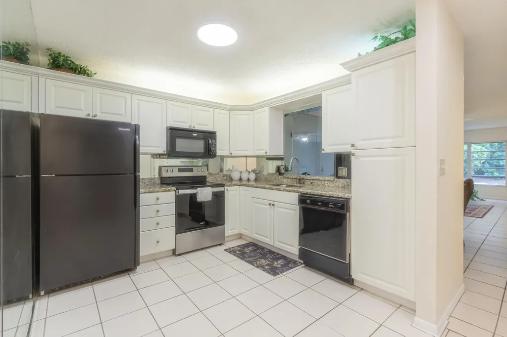 9185 Flynn Circle Boca Raton FL 33496