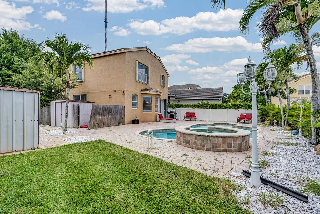 10287 Olde Clydesdale Circle Lake Worth FL 33449
