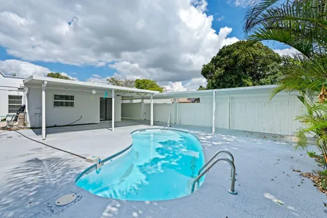 4324 Garden Avenue West Palm Beach FL 33405