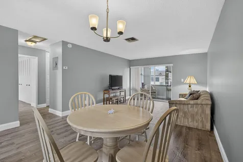 2703 Dudley Drive W West Palm Beach FL 33415