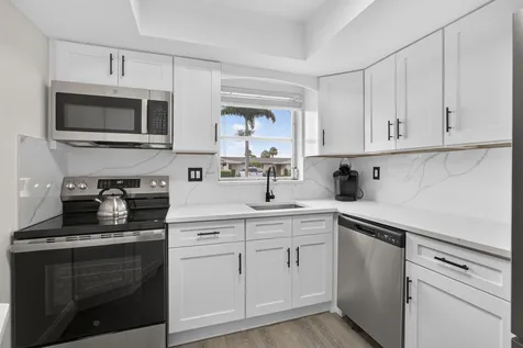 2703 Dudley Drive W West Palm Beach FL 33415