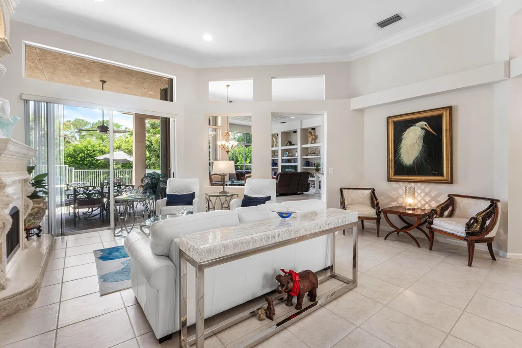 911 Forest Glen Lane Wellington FL 33414