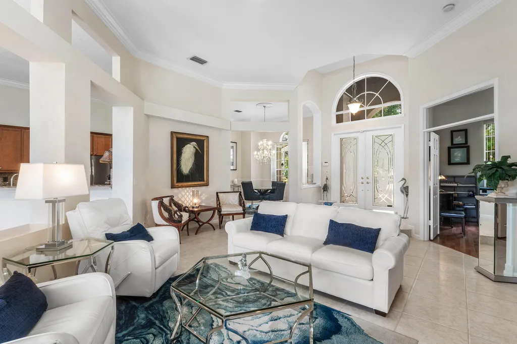 911 Forest Glen Lane Wellington FL 33414