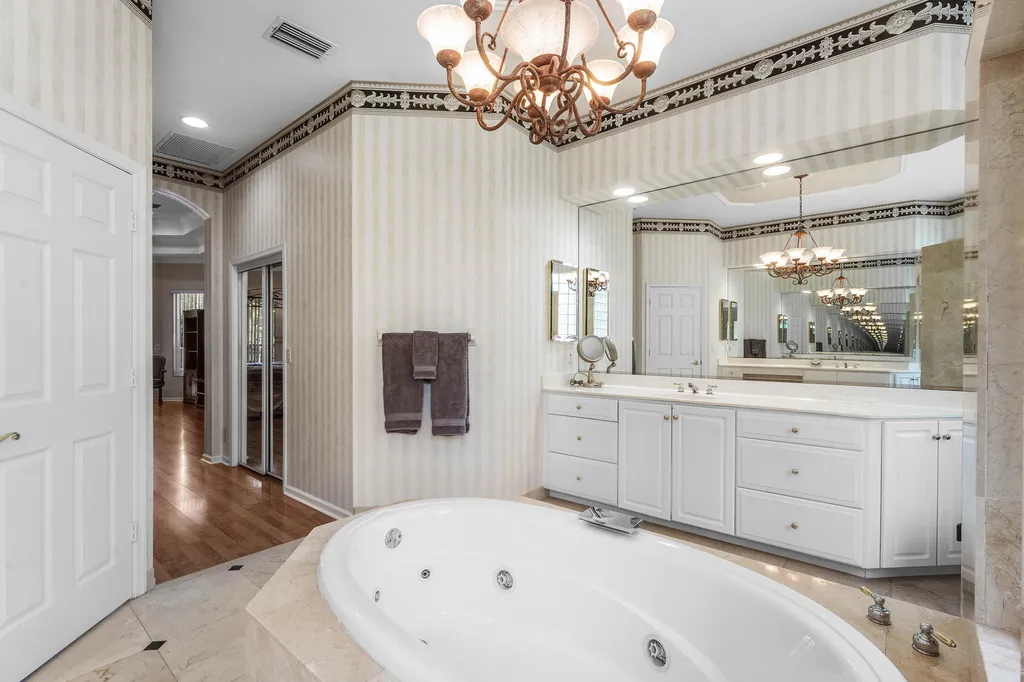 911 Forest Glen Lane Wellington FL 33414