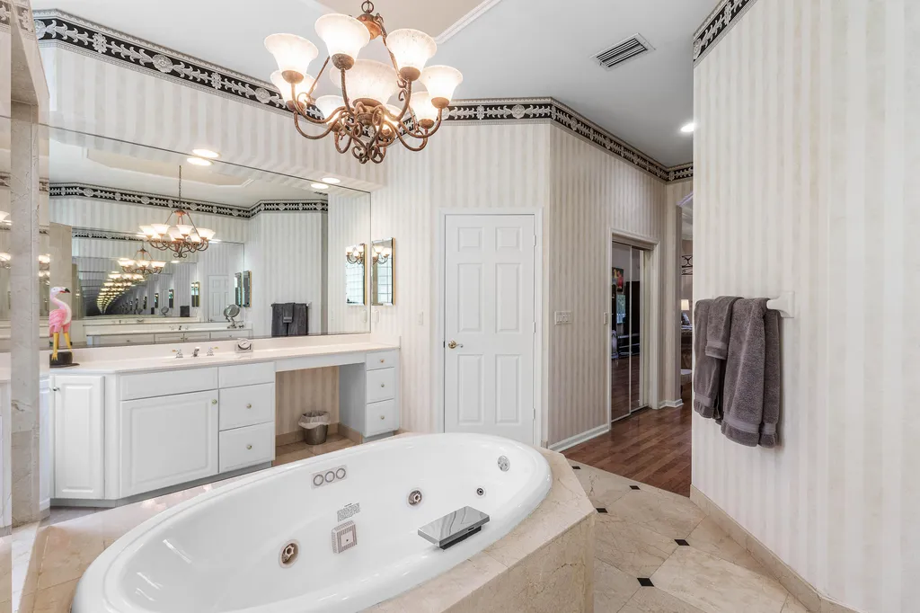 911 Forest Glen Lane Wellington FL 33414