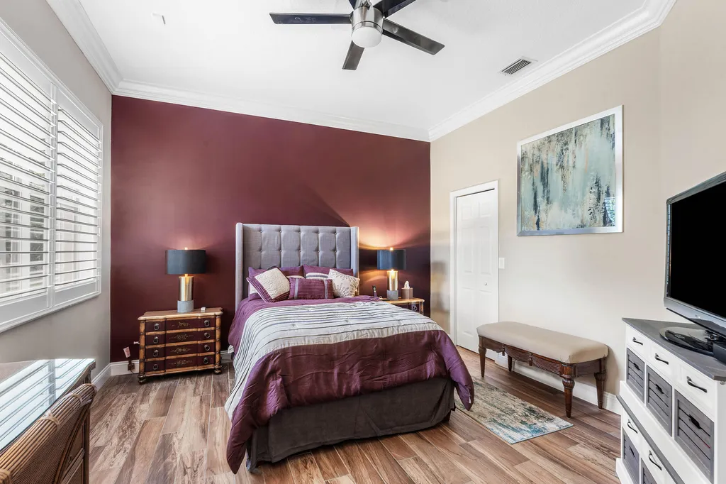 911 Forest Glen Lane Wellington FL 33414