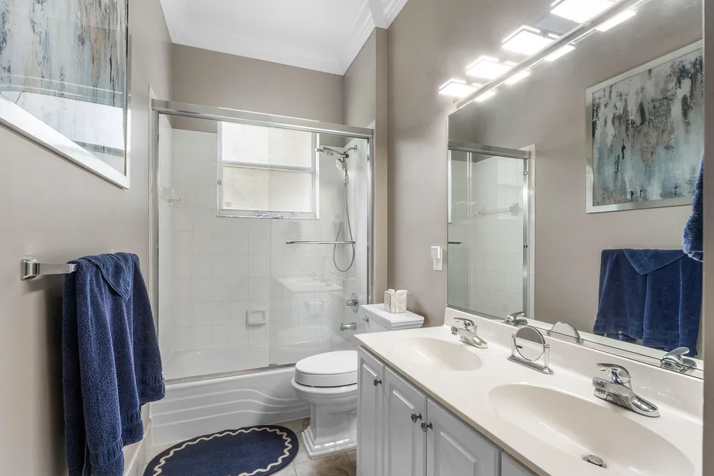 911 Forest Glen Lane Wellington FL 33414