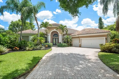 911 Forest Glen Lane Wellington FL 33414