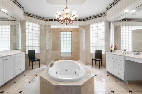 911 Forest Glen Lane Wellington FL 33414