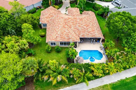 911 Forest Glen Lane Wellington FL 33414