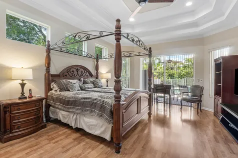 911 Forest Glen Lane Wellington FL 33414