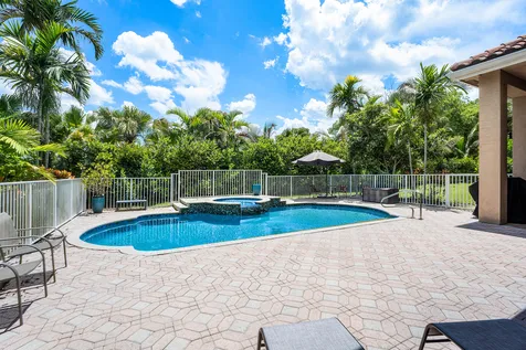 911 Forest Glen Lane Wellington FL 33414