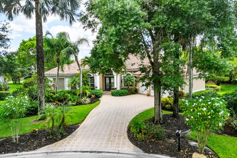 911 Forest Glen Lane Wellington FL 33414
